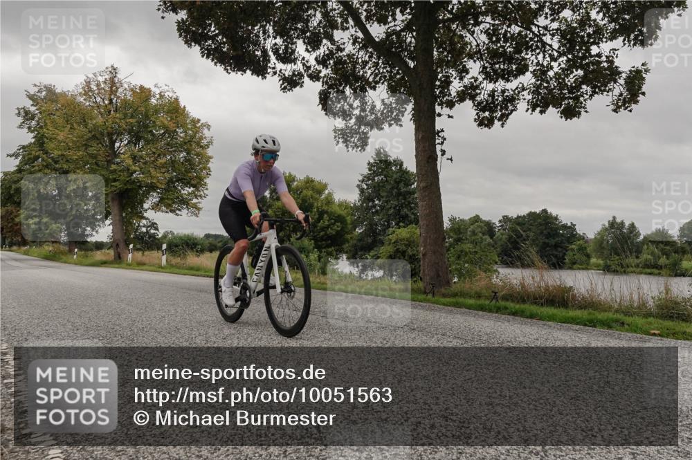 30.08.2026 - Elbe Triathlon Hamburg Michael Burmester http://msf.ph/oto/10051563 30.08.2026 10:17:52 Radfahren 940 meine-sportfotos.de