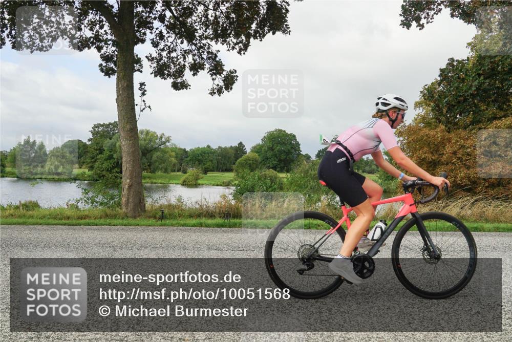 30.08.2026 - Elbe Triathlon Hamburg Michael Burmester http://msf.ph/oto/10051568 30.08.2026 09:57:25 Radfahren 261, 641, 658, 698, 747, 810, 887, 1896 meine-sportfotos.de