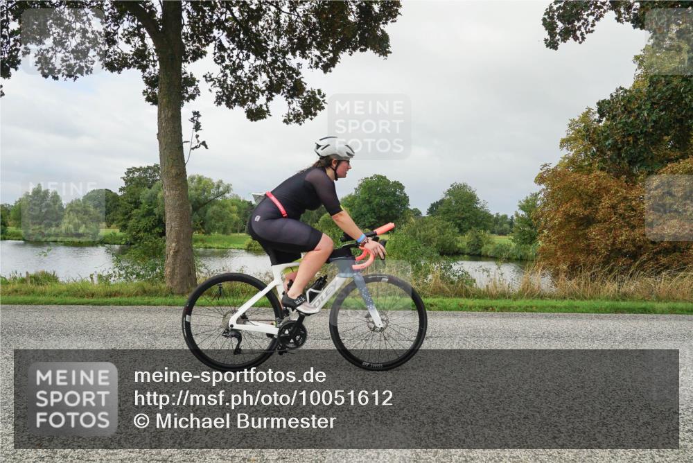 30.08.2026 - Elbe Triathlon Hamburg Michael Burmester http://msf.ph/oto/10051612 30.08.2026 09:58:04 Radfahren 403, 423, 611, 838, 880, 944 meine-sportfotos.de