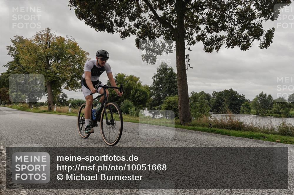 30.08.2026 - Elbe Triathlon Hamburg Michael Burmester http://msf.ph/oto/10051668 30.08.2026 10:20:11 Radfahren 521, 824 meine-sportfotos.de