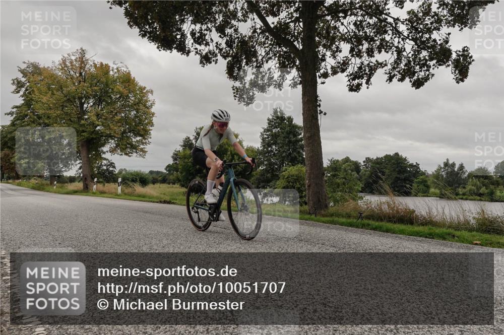 30.08.2026 - Elbe Triathlon Hamburg Michael Burmester http://msf.ph/oto/10051707 30.08.2026 10:21:01 Radfahren 703, 809 meine-sportfotos.de