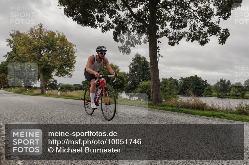 30.08.2026 - Elbe Triathlon Hamburg Michael Burmester http://msf.ph/oto/10051746 30.08.2026 10:21:57 Radfahren 561, 818 meine-sportfotos.de