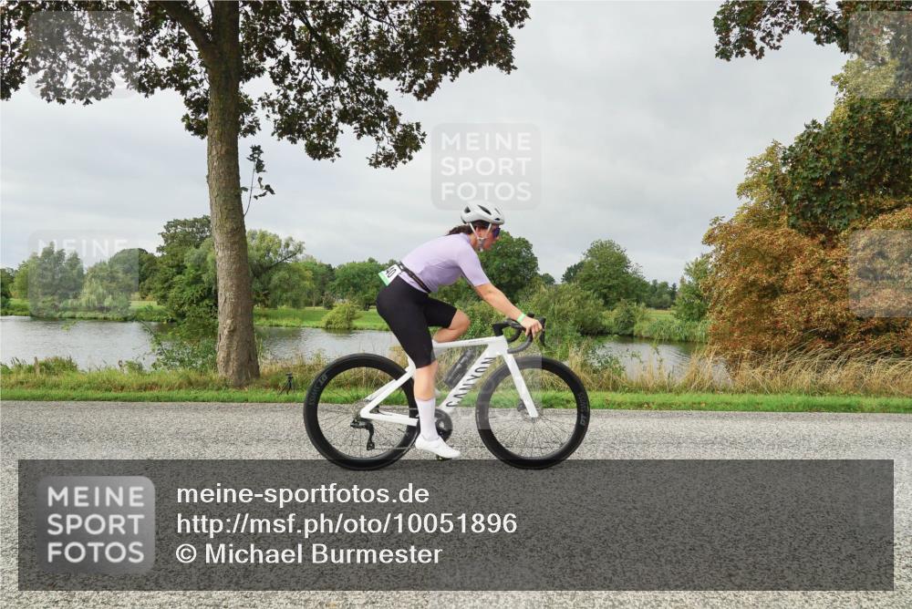 30.08.2026 - Elbe Triathlon Hamburg Michael Burmester http://msf.ph/oto/10051896 30.08.2026 10:02:07 Radfahren 438, 552, 622, 640, 702, 704, 915, 940 meine-sportfotos.de