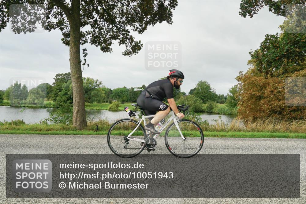 30.08.2026 - Elbe Triathlon Hamburg Michael Burmester http://msf.ph/oto/10051943 30.08.2026 10:02:48 Radfahren 493, 662, 670, 674, 870 meine-sportfotos.de