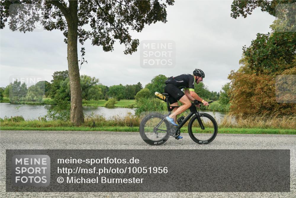 30.08.2026 - Elbe Triathlon Hamburg Michael Burmester http://msf.ph/oto/10051956 30.08.2026 10:02:56 Radfahren 493, 582, 598, 639, 670, 862, 870, 942, 978, 1894 meine-sportfotos.de