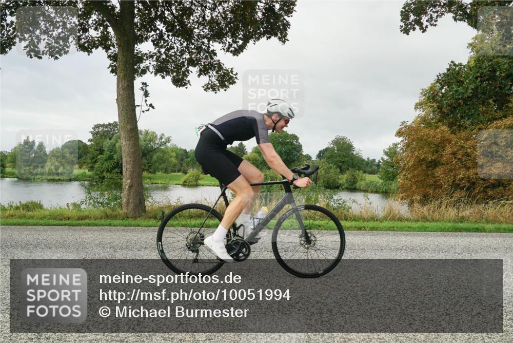 30.08.2026 - Elbe Triathlon Hamburg Michael Burmester http://msf.ph/oto/10051994 30.08.2026 10:03:36 Radfahren 572, 588, 672, 824 meine-sportfotos.de