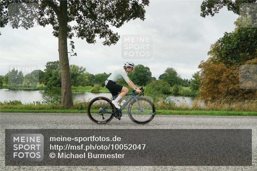 30.08.2026 - Elbe Triathlon Hamburg Michael Burmester http://msf.ph/oto/10052047 30.08.2026 10:04:36 Radfahren 809, 904 meine-sportfotos.de