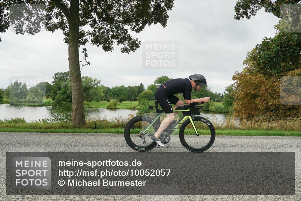 30.08.2026 - Elbe Triathlon Hamburg Michael Burmester http://msf.ph/oto/10052057 30.08.2026 10:04:56 Radfahren 660 meine-sportfotos.de