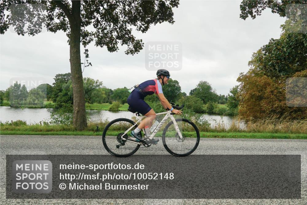 30.08.2026 - Elbe Triathlon Hamburg Michael Burmester http://msf.ph/oto/10052148 30.08.2026 10:06:42 Radfahren 555, 814, 822, 845, 875, 946 meine-sportfotos.de