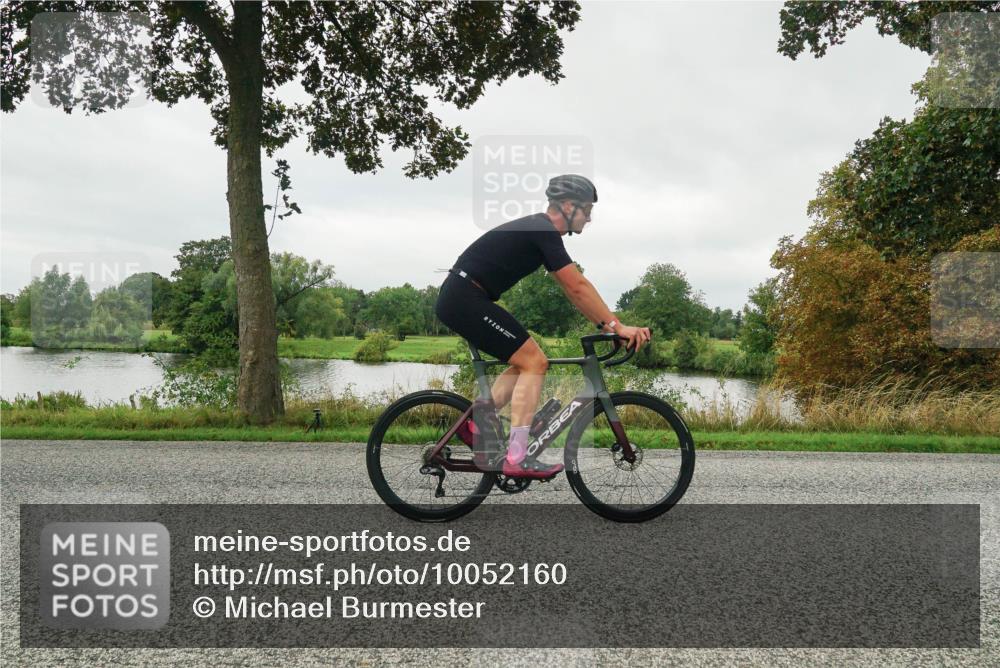 30.08.2026 - Elbe Triathlon Hamburg Michael Burmester http://msf.ph/oto/10052160 30.08.2026 10:06:53 Radfahren 449, 550, 794, 977 meine-sportfotos.de
