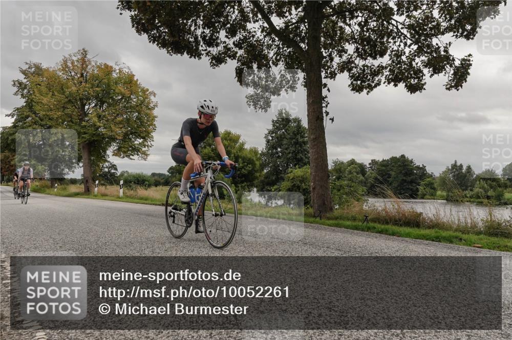 30.08.2026 - Elbe Triathlon Hamburg Michael Burmester http://msf.ph/oto/10052261 30.08.2026 10:31:09 Radfahren 646, 833, 880, 944, 1099 meine-sportfotos.de