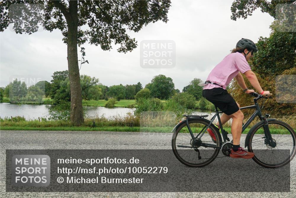 30.08.2026 - Elbe Triathlon Hamburg Michael Burmester http://msf.ph/oto/10052279 30.08.2026 10:08:36 Radfahren 500, 509, 676, 686, 736, 834, 889, 908 meine-sportfotos.de