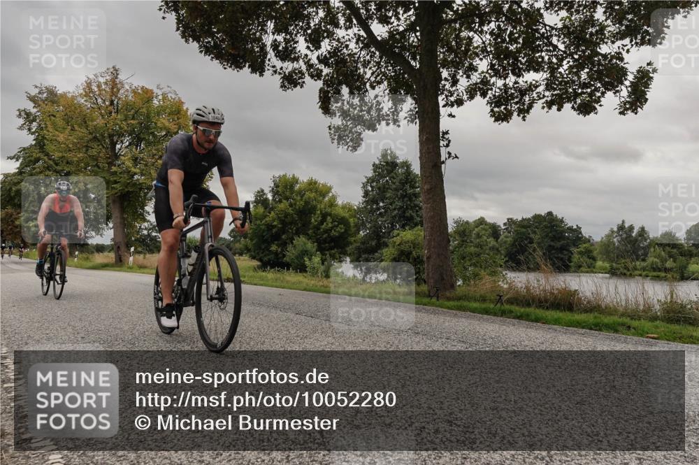30.08.2026 - Elbe Triathlon Hamburg Michael Burmester http://msf.ph/oto/10052280 30.08.2026 10:31:32 Radfahren 934, 954, 957, 997, 1000, 1013, 1040, 1076, 1114 meine-sportfotos.de