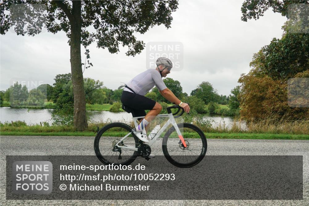 30.08.2026 - Elbe Triathlon Hamburg Michael Burmester http://msf.ph/oto/10052293 30.08.2026 10:08:42 Radfahren 425, 634, 686, 709, 736, 792 meine-sportfotos.de