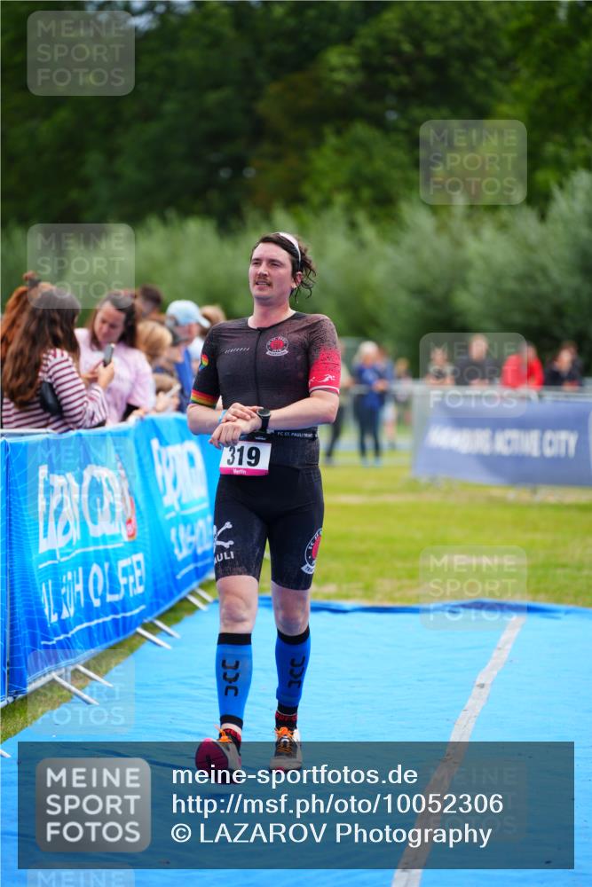 30.08.2026 - Elbe Triathlon Hamburg LAZAROV Photography http://msf.ph/oto/10052306 30.08.2026 10:45:58 Ziel 319 meine-sportfotos.de
