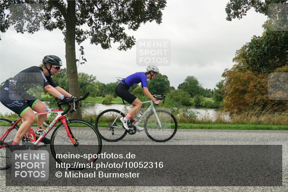 30.08.2026 - Elbe Triathlon Hamburg Michael Burmester http://msf.ph/oto/10052316 30.08.2026 10:09:00 Radfahren 431, 435, 560, 600, 680, 842, 876 meine-sportfotos.de