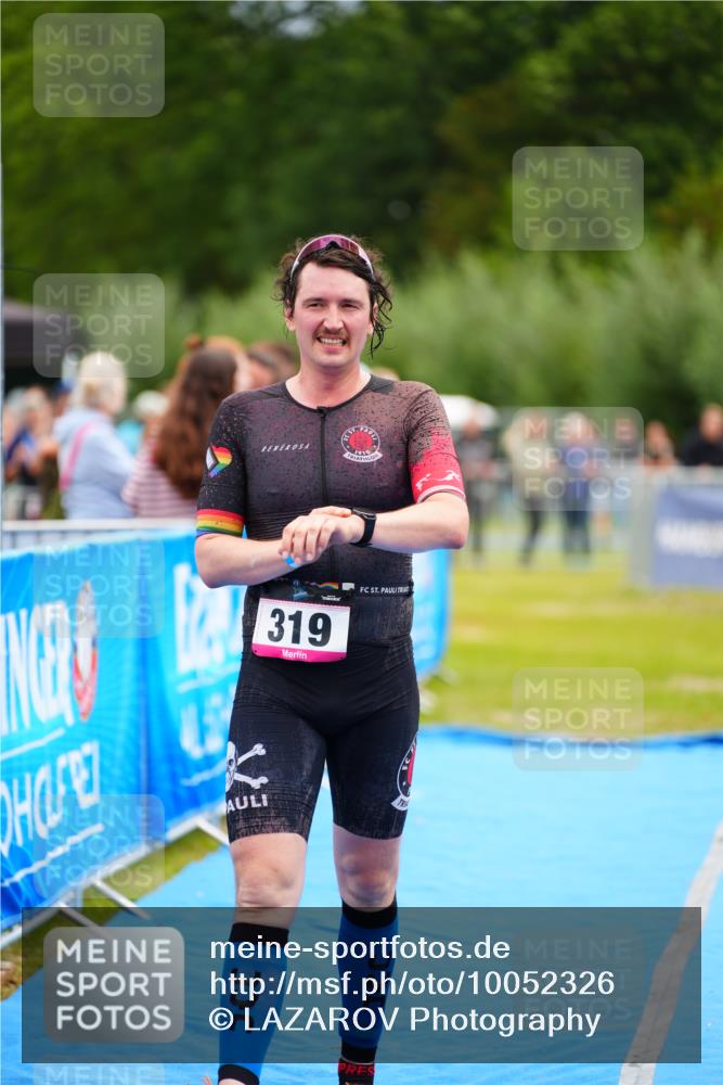 30.08.2026 - Elbe Triathlon Hamburg LAZAROV Photography http://msf.ph/oto/10052326 30.08.2026 10:46:00 Ziel 319 meine-sportfotos.de