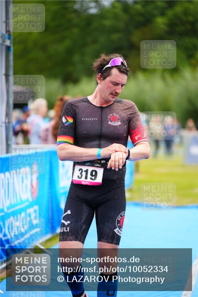 30.08.2026 - Elbe Triathlon Hamburg LAZAROV Photography http://msf.ph/oto/10052334 30.08.2026 10:46:01 Ziel 319 meine-sportfotos.de