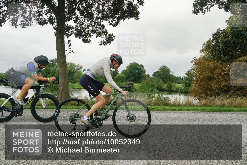 30.08.2026 - Elbe Triathlon Hamburg Michael Burmester http://msf.ph/oto/10052349 30.08.2026 10:09:42 Radfahren 693, 716, 811, 896, 929, 1897 meine-sportfotos.de