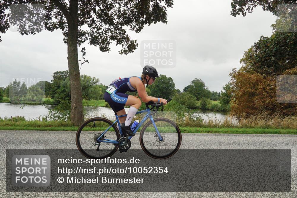 30.08.2026 - Elbe Triathlon Hamburg Michael Burmester http://msf.ph/oto/10052354 30.08.2026 10:09:44 Radfahren 693, 716, 811, 828, 896, 929, 1897 meine-sportfotos.de