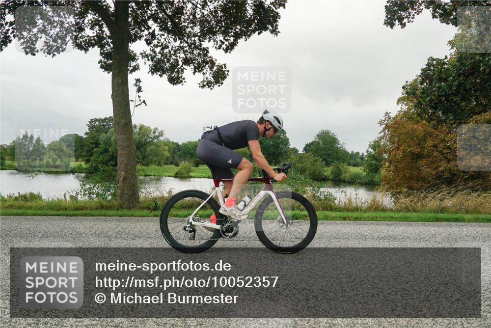 30.08.2026 - Elbe Triathlon Hamburg Michael Burmester http://msf.ph/oto/10052357 30.08.2026 10:09:45 Radfahren 693, 716, 811, 828, 896, 929, 1897 meine-sportfotos.de