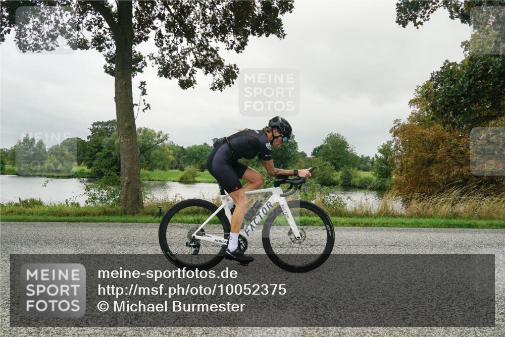 30.08.2026 - Elbe Triathlon Hamburg Michael Burmester http://msf.ph/oto/10052375 30.08.2026 10:10:00 Radfahren 415, 858, 865, 967, 967 meine-sportfotos.de