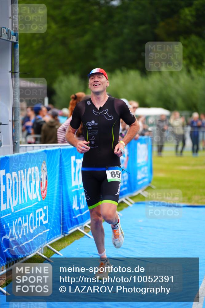 30.08.2026 - Elbe Triathlon Hamburg LAZAROV Photography http://msf.ph/oto/10052391 30.08.2026 10:46:15 Ziel 691 meine-sportfotos.de