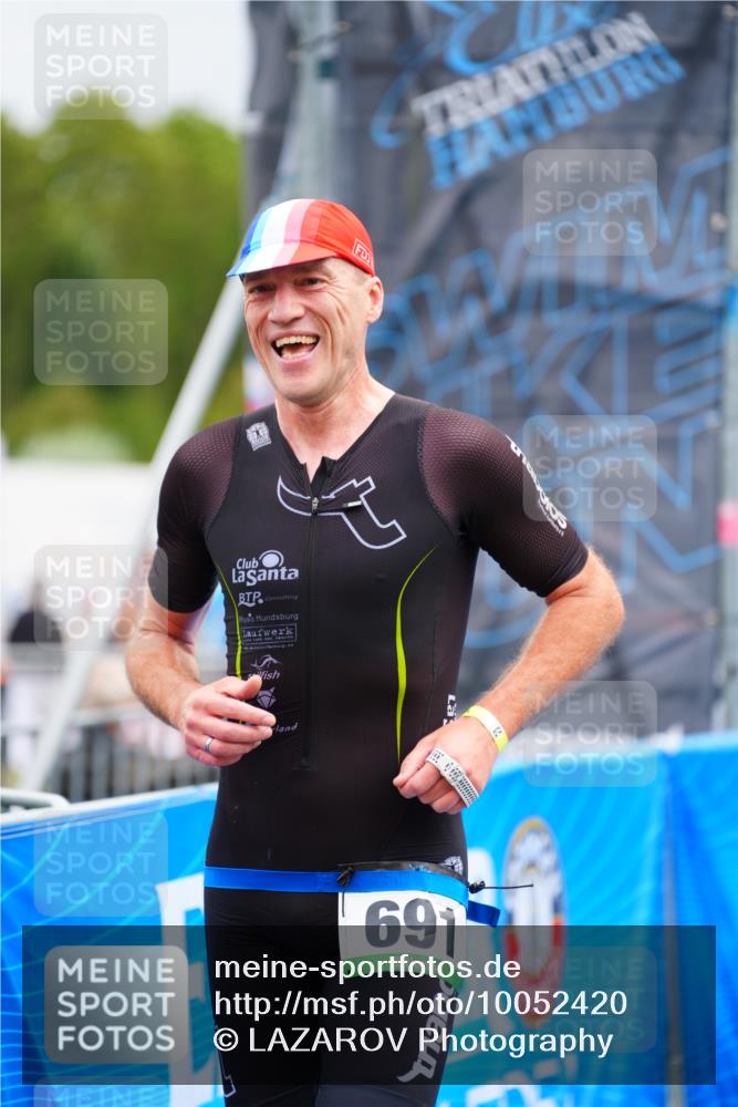 30.08.2026 - Elbe Triathlon Hamburg LAZAROV Photography http://msf.ph/oto/10052420 30.08.2026 10:46:16 Ziel 691 meine-sportfotos.de