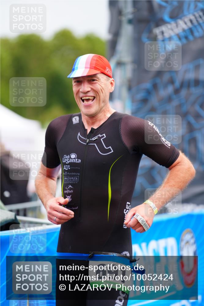 30.08.2026 - Elbe Triathlon Hamburg LAZAROV Photography http://msf.ph/oto/10052424 30.08.2026 10:46:16 Ziel 691 meine-sportfotos.de