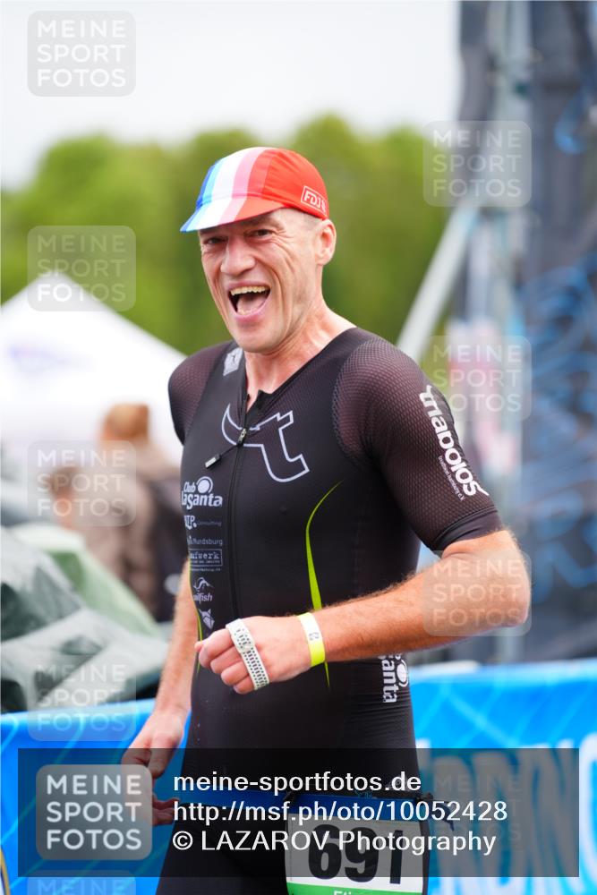 30.08.2026 - Elbe Triathlon Hamburg LAZAROV Photography http://msf.ph/oto/10052428 30.08.2026 10:46:17 Ziel 691 meine-sportfotos.de
