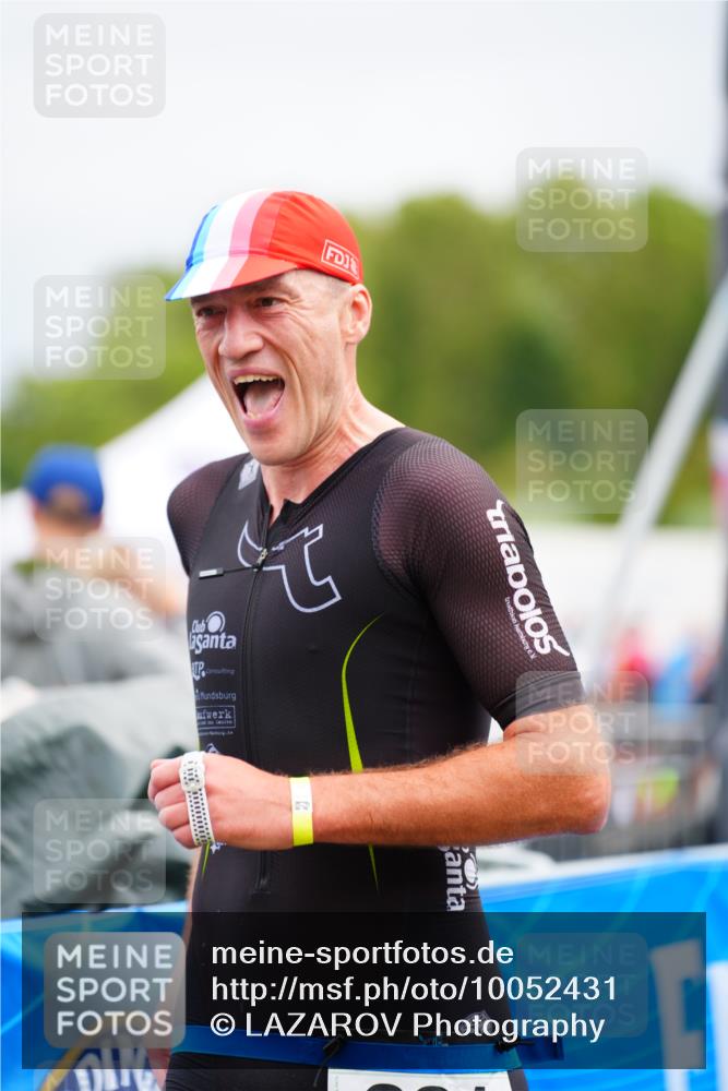 30.08.2026 - Elbe Triathlon Hamburg LAZAROV Photography http://msf.ph/oto/10052431 30.08.2026 10:46:17 Ziel 691 meine-sportfotos.de