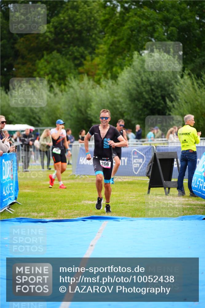 30.08.2026 - Elbe Triathlon Hamburg LAZAROV Photography http://msf.ph/oto/10052438 30.08.2026 10:46:28 Ziel 266 meine-sportfotos.de