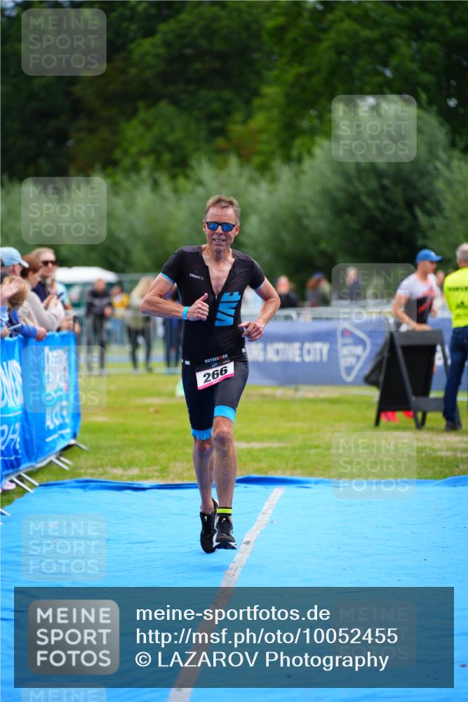 30.08.2026 - Elbe Triathlon Hamburg LAZAROV Photography http://msf.ph/oto/10052455 30.08.2026 10:46:30 Ziel 266 meine-sportfotos.de