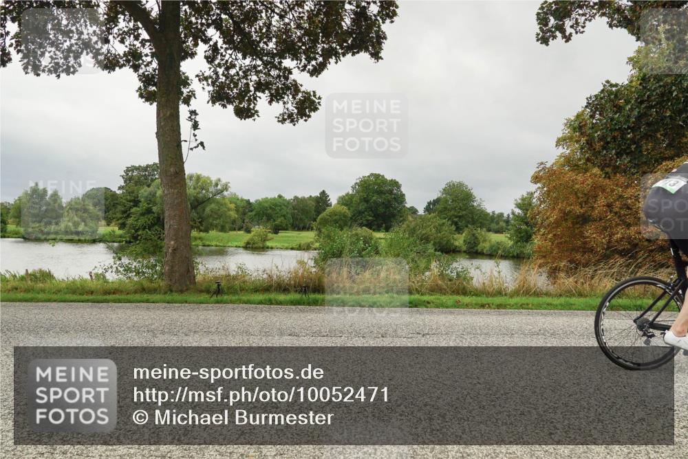 30.08.2026 - Elbe Triathlon Hamburg Michael Burmester http://msf.ph/oto/10052471 30.08.2026 10:11:27 Radfahren 557, 621, 713, 741 meine-sportfotos.de