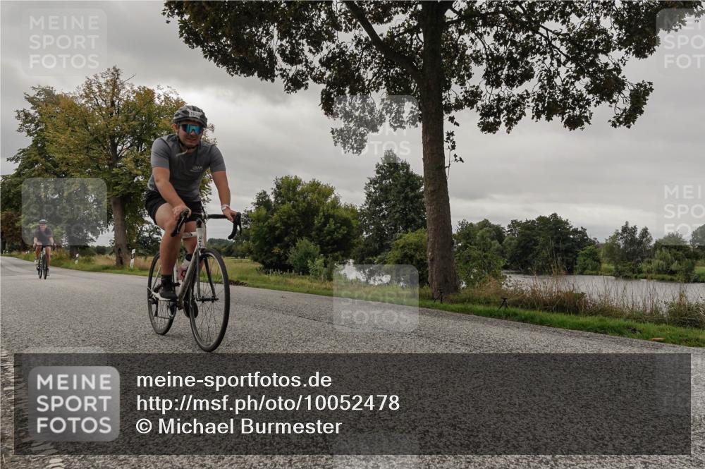 30.08.2026 - Elbe Triathlon Hamburg Michael Burmester http://msf.ph/oto/10052478 30.08.2026 10:34:08 Radfahren 1033, 1064, 1103 meine-sportfotos.de