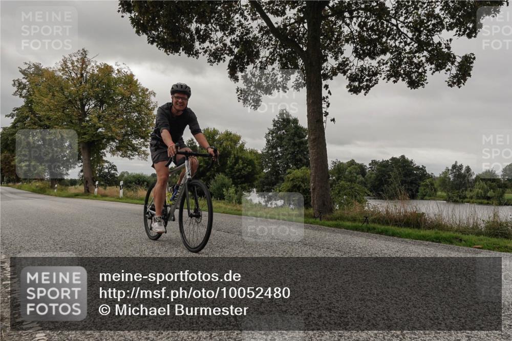 30.08.2026 - Elbe Triathlon Hamburg Michael Burmester http://msf.ph/oto/10052480 30.08.2026 10:34:10 Radfahren 1033, 1064, 1103, 1197 meine-sportfotos.de