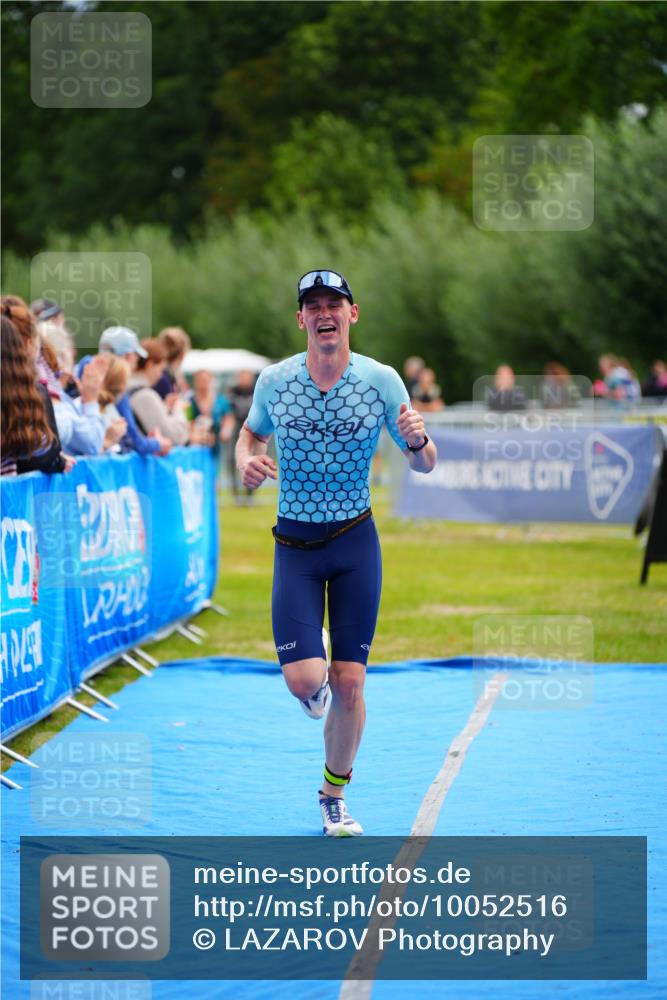 30.08.2026 - Elbe Triathlon Hamburg LAZAROV Photography http://msf.ph/oto/10052516 30.08.2026 10:46:39 Ziel 354, 508 meine-sportfotos.de