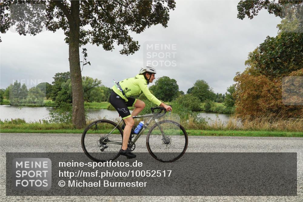 30.08.2026 - Elbe Triathlon Hamburg Michael Burmester http://msf.ph/oto/10052517 30.08.2026 10:12:16 Radfahren 488, 698, 710, 853, 980 meine-sportfotos.de