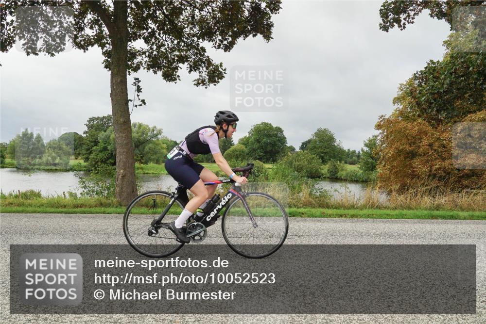 30.08.2026 - Elbe Triathlon Hamburg Michael Burmester http://msf.ph/oto/10052523 30.08.2026 10:12:26 Radfahren 437, 569, 734, 833, 902, 939, 976 meine-sportfotos.de