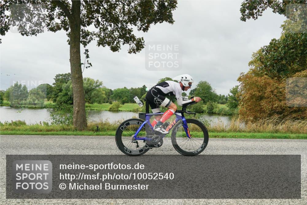 30.08.2026 - Elbe Triathlon Hamburg Michael Burmester http://msf.ph/oto/10052540 30.08.2026 10:12:44 Radfahren 410, 779, 983 meine-sportfotos.de