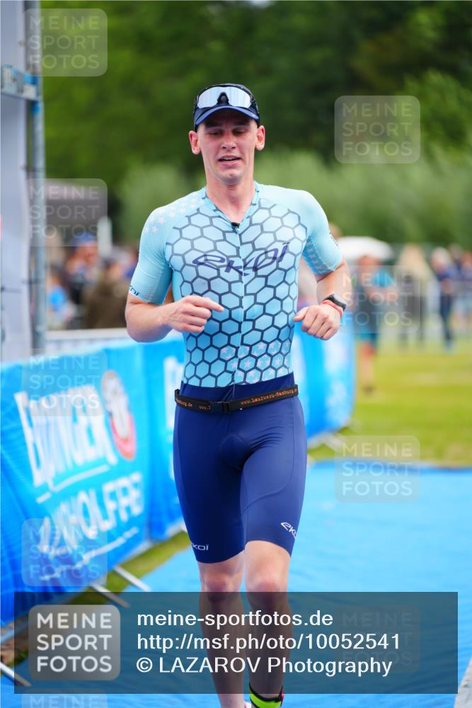 30.08.2026 - Elbe Triathlon Hamburg LAZAROV Photography http://msf.ph/oto/10052541 30.08.2026 10:46:40 Ziel 354, 508 meine-sportfotos.de