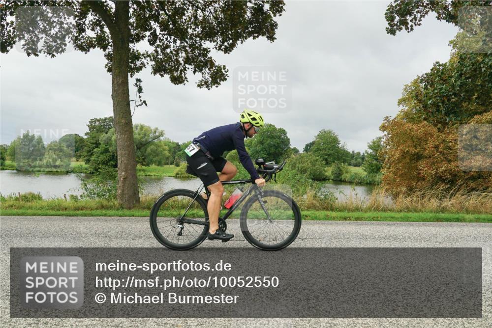 30.08.2026 - Elbe Triathlon Hamburg Michael Burmester http://msf.ph/oto/10052550 30.08.2026 10:12:53 Radfahren 537, 657, 664, 669, 722, 813 meine-sportfotos.de
