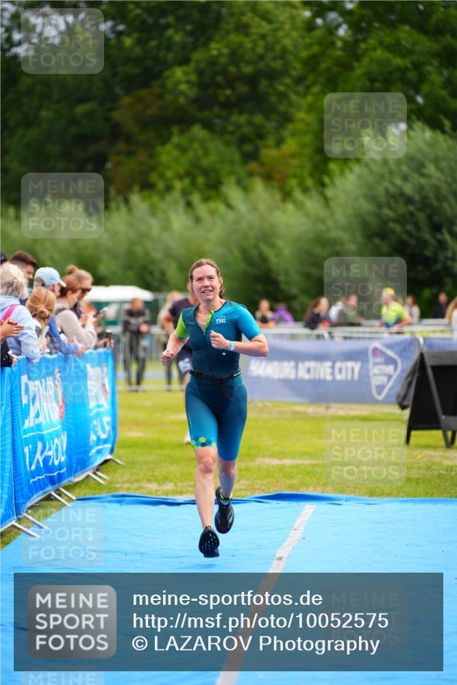 30.08.2026 - Elbe Triathlon Hamburg LAZAROV Photography http://msf.ph/oto/10052575 30.08.2026 10:46:45 Ziel 293, 354 meine-sportfotos.de