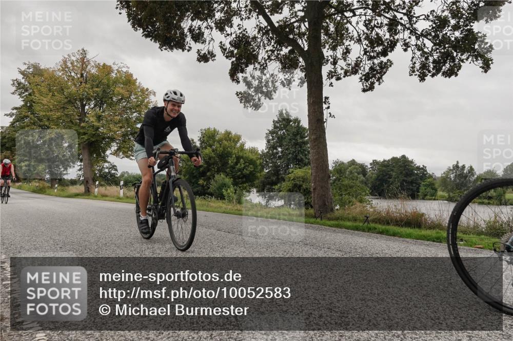 30.08.2026 - Elbe Triathlon Hamburg Michael Burmester http://msf.ph/oto/10052583 30.08.2026 10:35:44 Radfahren 697, 726, 798, 998 meine-sportfotos.de