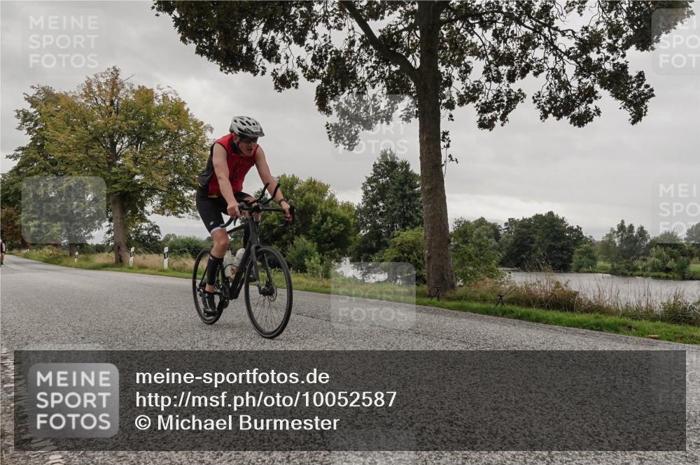 30.08.2026 - Elbe Triathlon Hamburg Michael Burmester http://msf.ph/oto/10052587 30.08.2026 10:35:46 Radfahren 697, 726, 798, 998, 1074 meine-sportfotos.de