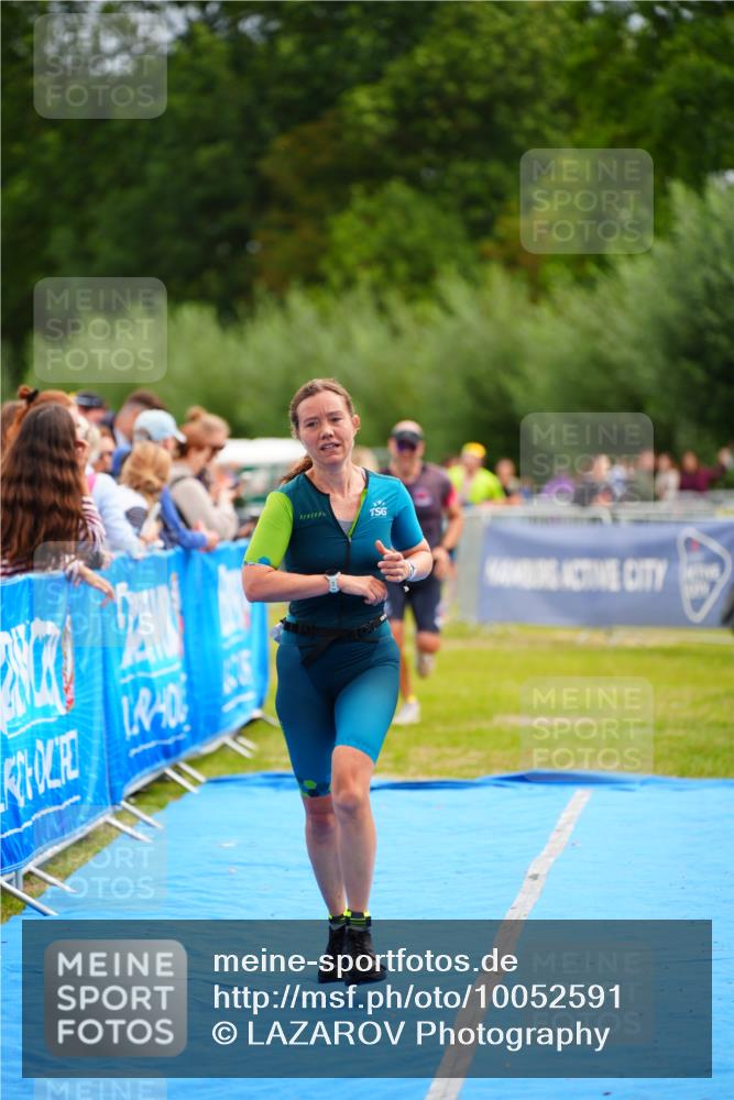 30.08.2026 - Elbe Triathlon Hamburg LAZAROV Photography http://msf.ph/oto/10052591 30.08.2026 10:46:46 Ziel 293, 354, 544 meine-sportfotos.de