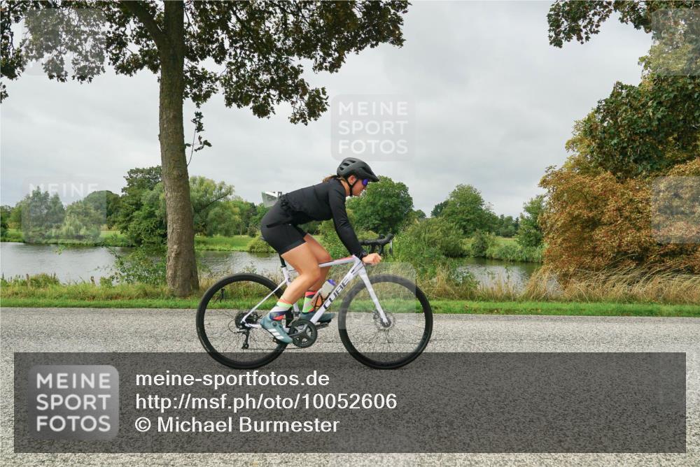 30.08.2026 - Elbe Triathlon Hamburg Michael Burmester http://msf.ph/oto/10052606 30.08.2026 10:13:29 Radfahren 655, 752, 887, 926 meine-sportfotos.de