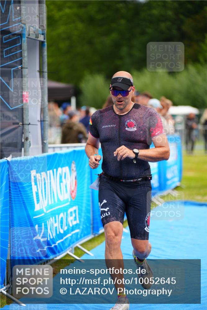 30.08.2026 - Elbe Triathlon Hamburg LAZAROV Photography http://msf.ph/oto/10052645 30.08.2026 10:46:50 Ziel 293, 354, 544 meine-sportfotos.de