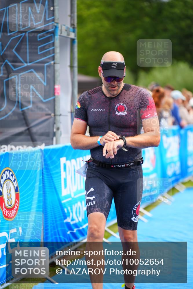 30.08.2026 - Elbe Triathlon Hamburg LAZAROV Photography http://msf.ph/oto/10052654 30.08.2026 10:46:51 Ziel 293, 544 meine-sportfotos.de