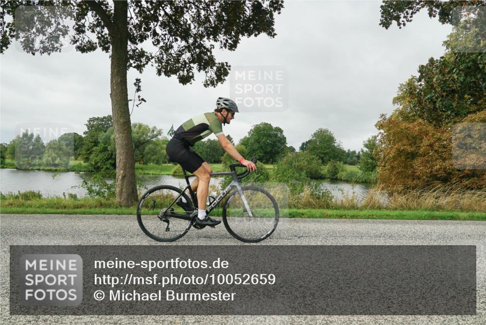 30.08.2026 - Elbe Triathlon Hamburg Michael Burmester http://msf.ph/oto/10052659 30.08.2026 10:14:26 Radfahren 506, 720, 750, 803, 838, 932, 944 meine-sportfotos.de